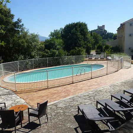 Le Logis Du Chateau Hotel