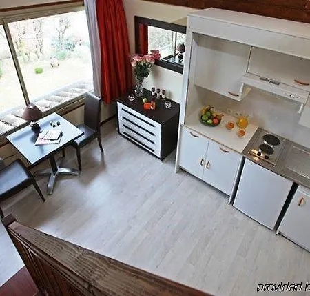Le Logis Du Chateau Hotel 3*